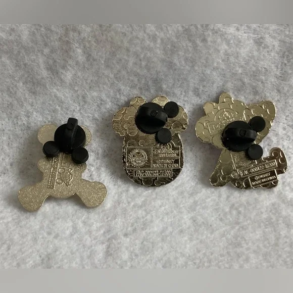 Duffy the Bear Disney Trading Pins set of 3 Hidden Mickey Collectible Pins - Picture 2 of 2